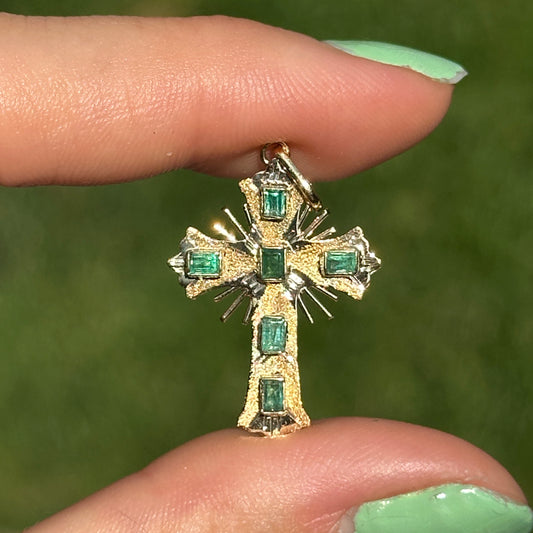 Estate 18KT Yellow Gold Genuine Emerald Ornate Cross Pendant