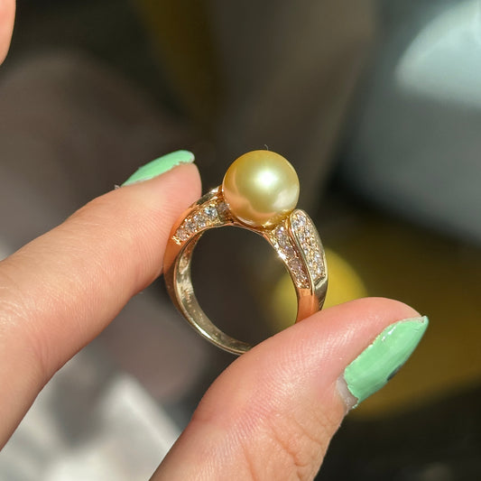14KT Yellow Gold Yellow Pearl + Round Pave Diamond Ring