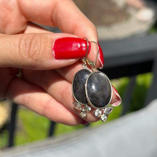 Estate 14KT Yellow Gold Oval Cabochon Dark Sapphire + White Sapphire Earrings