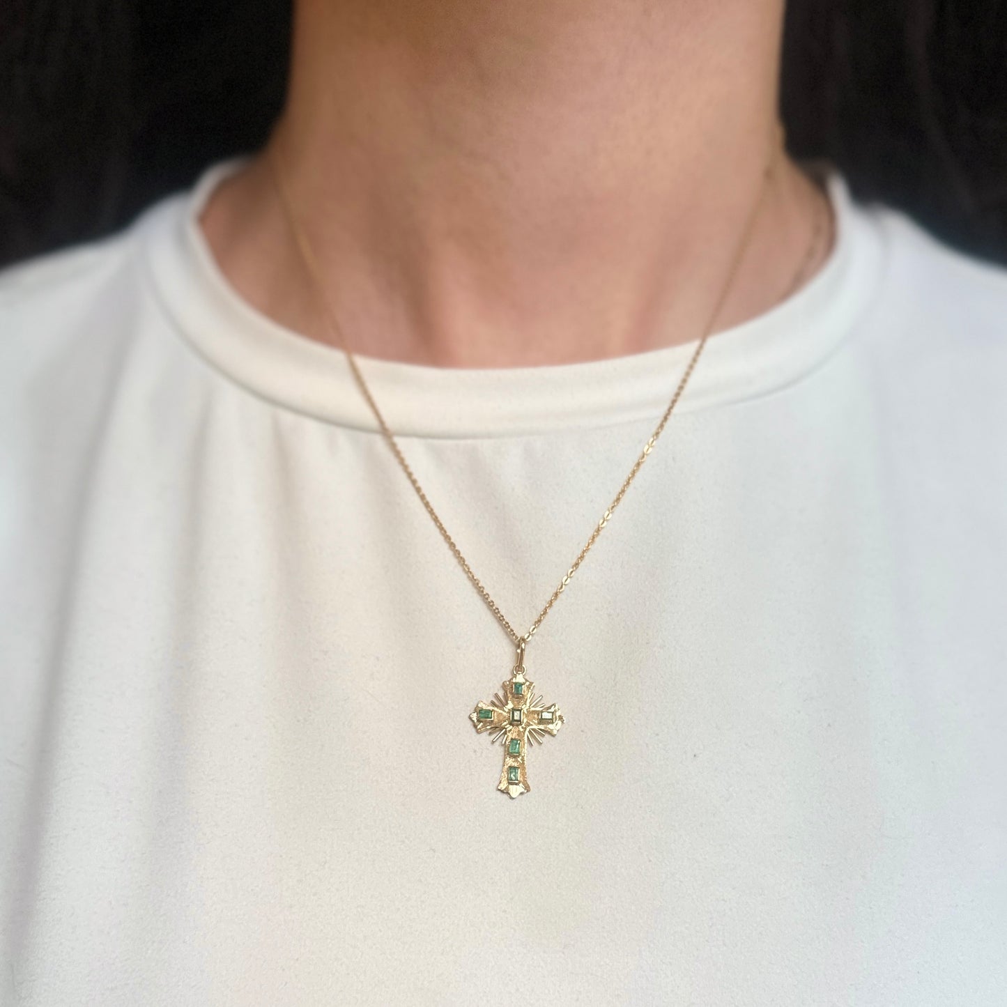 Estate 18KT Yellow Gold Genuine Emerald Ornate Cross Pendant