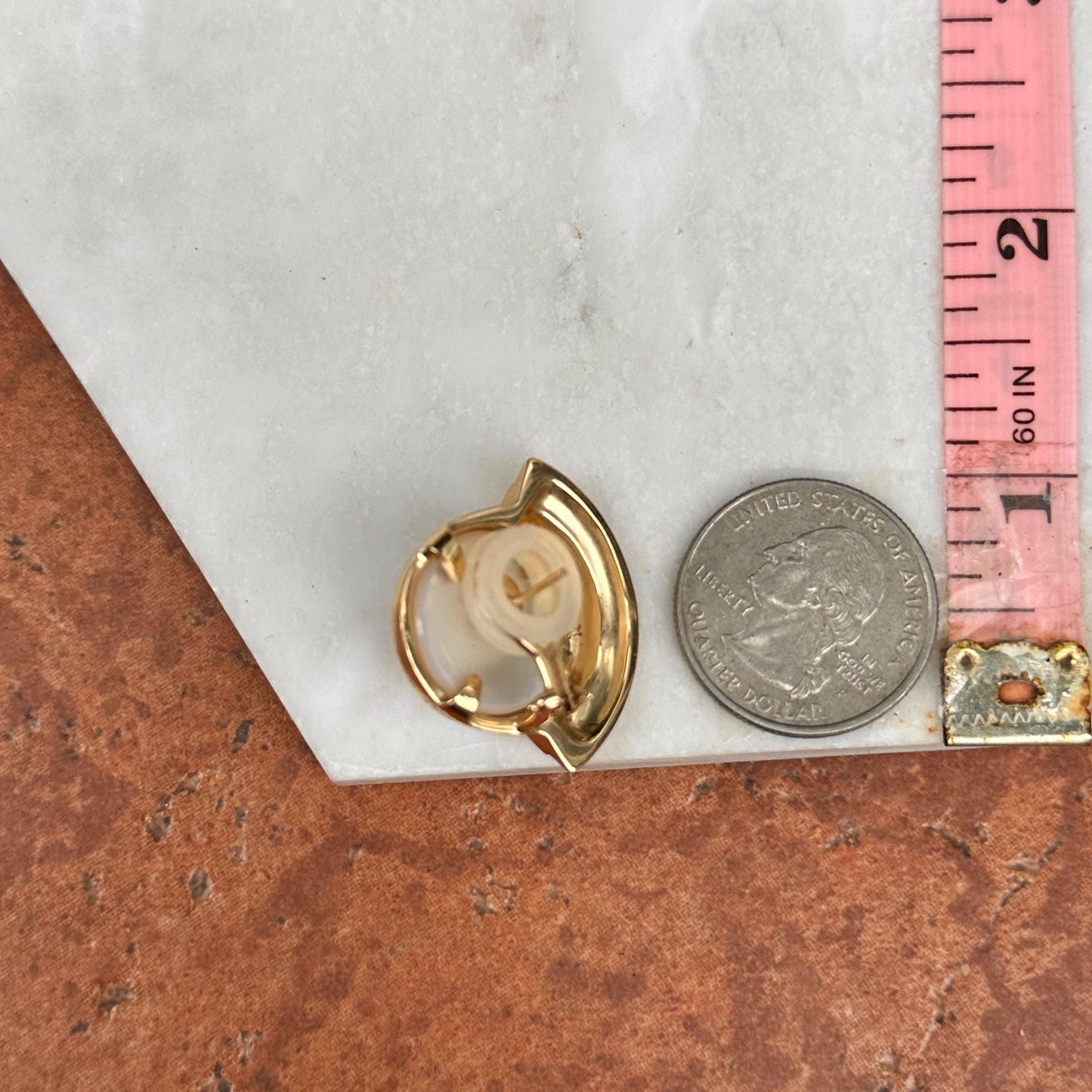 Estate 14KT Yellow Gold Round Mabe Pearl Free-Form Earrings