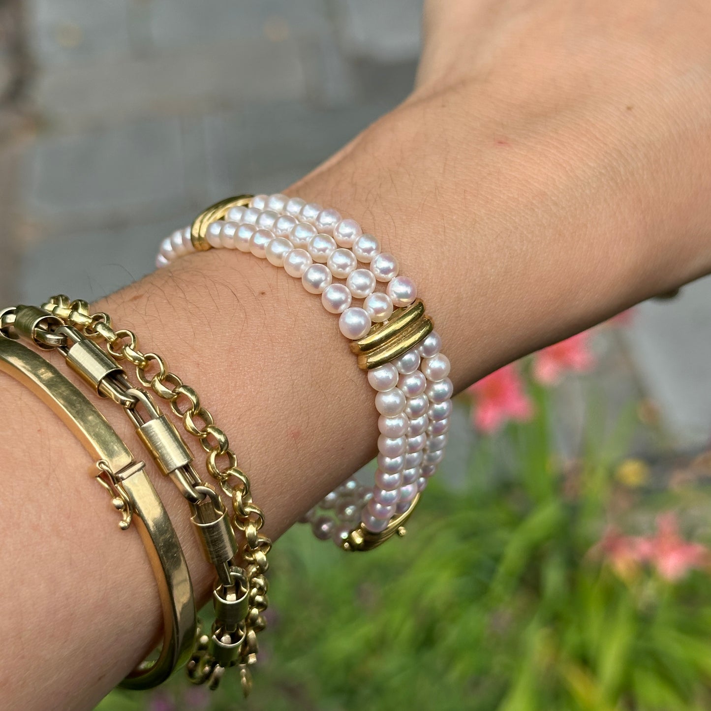 14KT Yellow Gold Three Strand Pearl w/ Gold "X" Links Bracelet