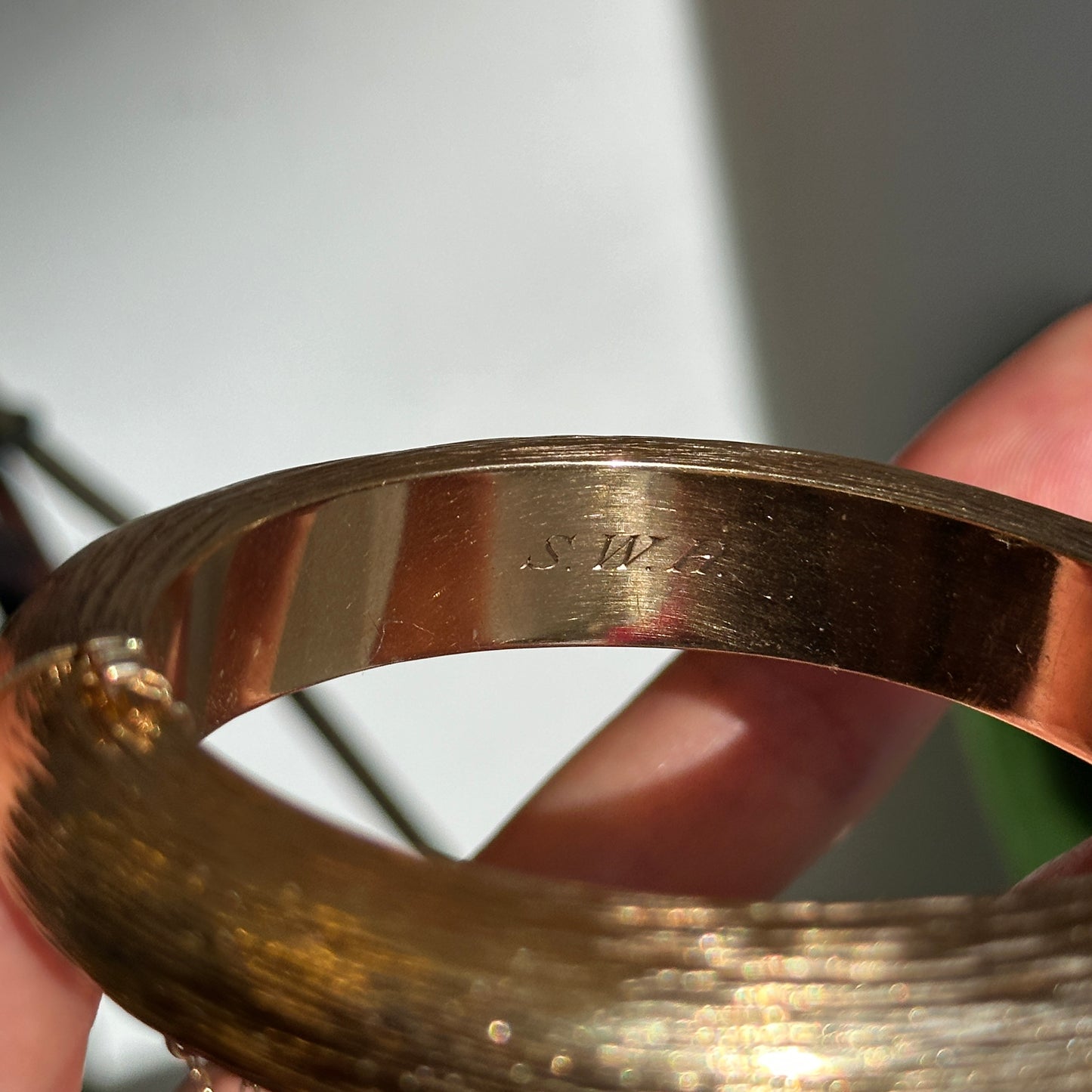 Estate 18KT Yellow Gold Tiffany Bark Bangle Hinged Bracelet
