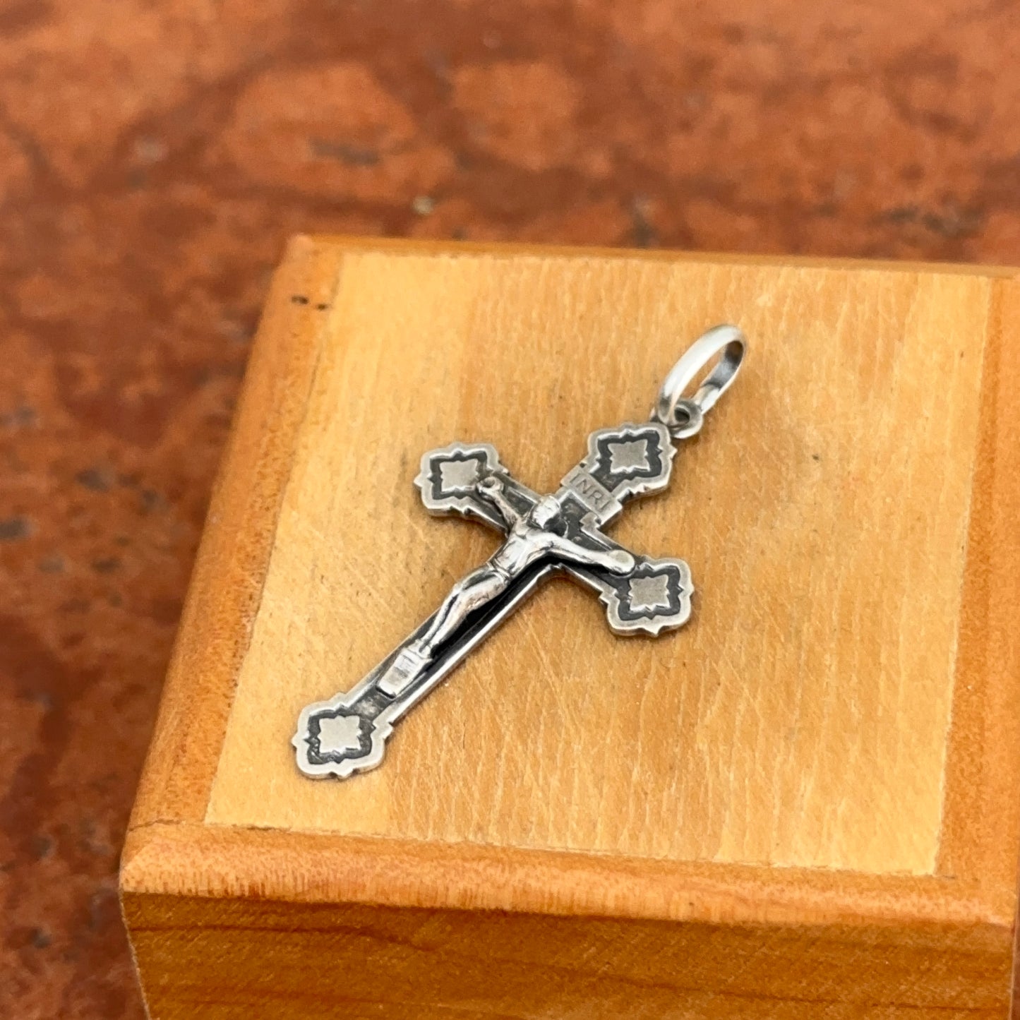 Sterling Silver Antiqued Crucifix Cross Pendant