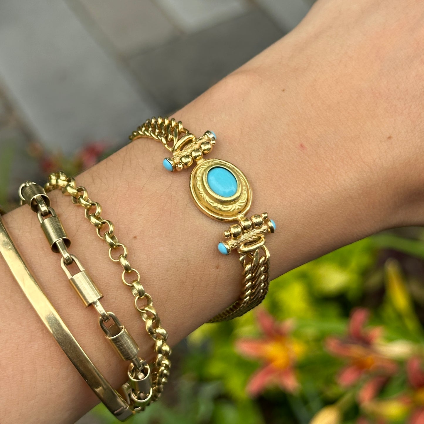 Estate 18KT Yellow Gold Cabochon Turquoise Curb Link Bracelet