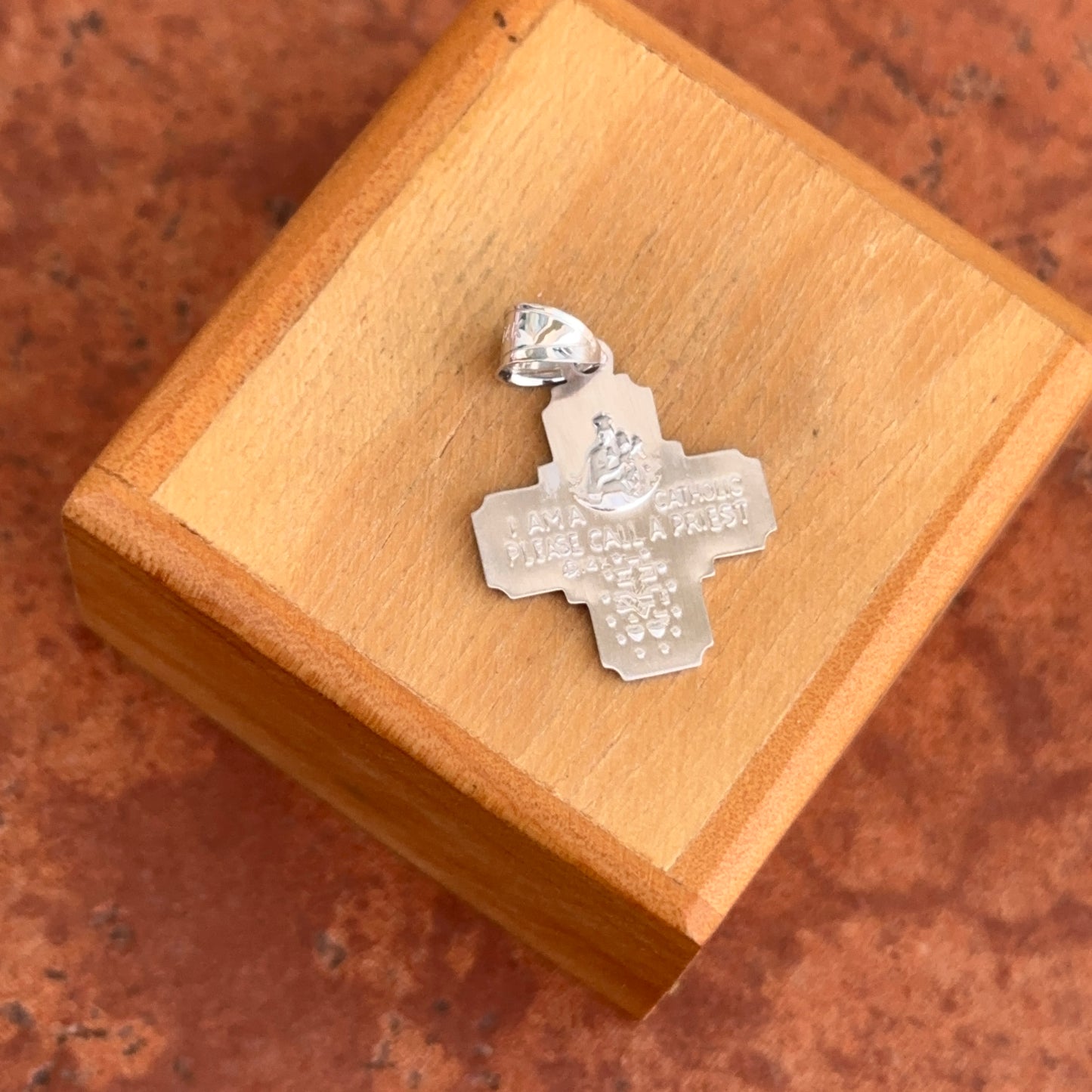 14KT White Gold Polished + Satin Four Way Cross Pendant 18mm