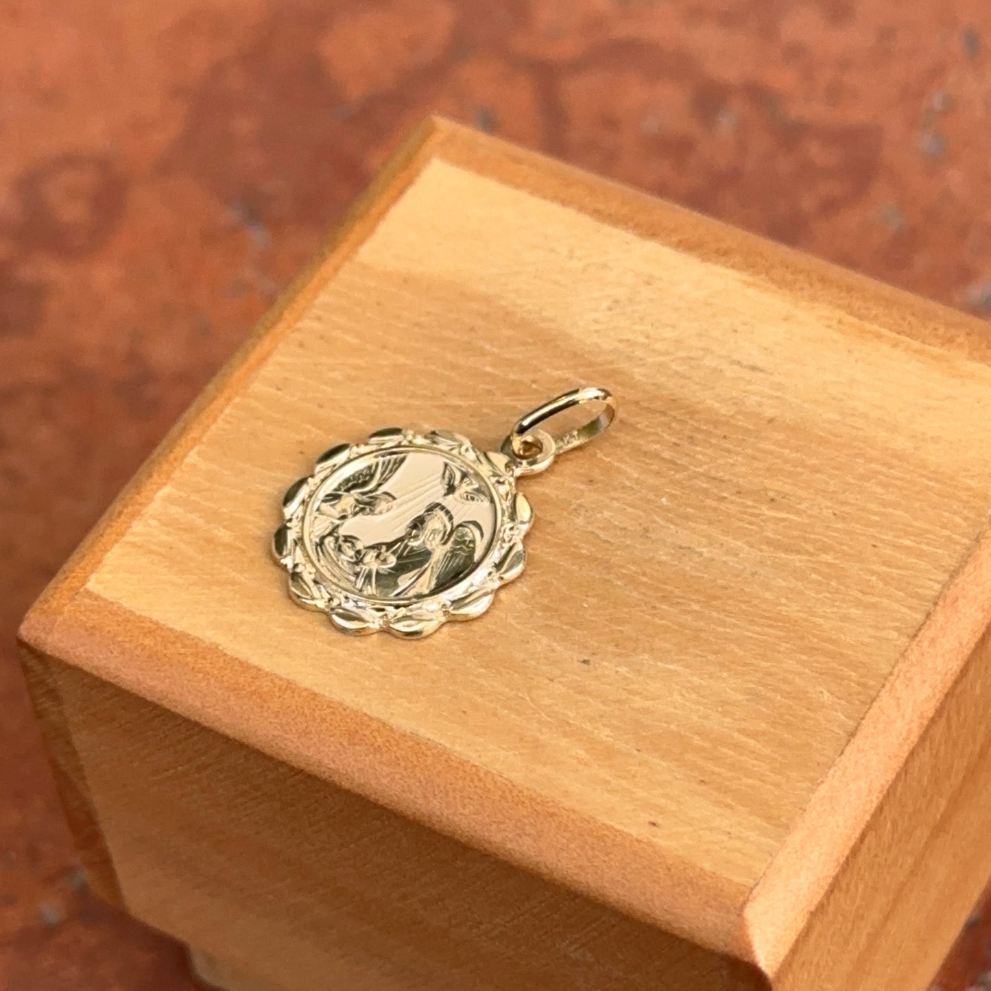 14KT Yellow Gold Baptism Round Scalloped Medal Pendant Charm