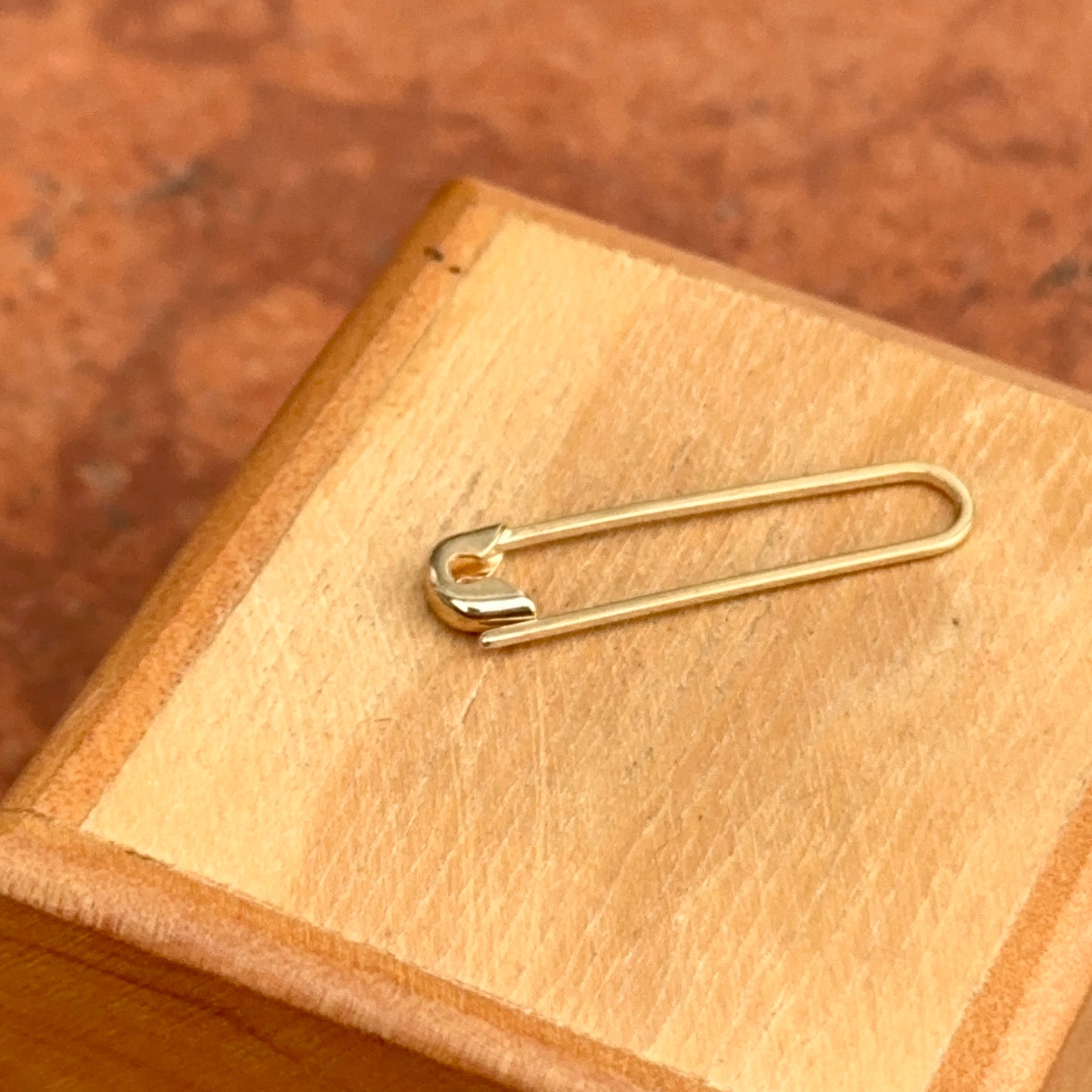 14KT Yellow Gold Polished Safety Pin Charm Holder Pendant / Connecter