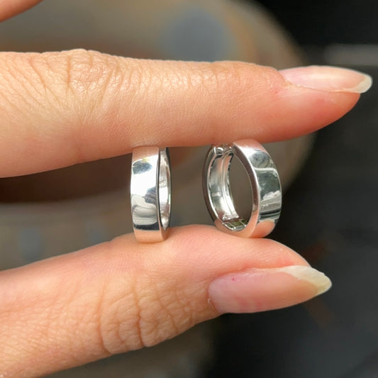 Sterling Silver Polished Hinged Huggie Hoop Earrings