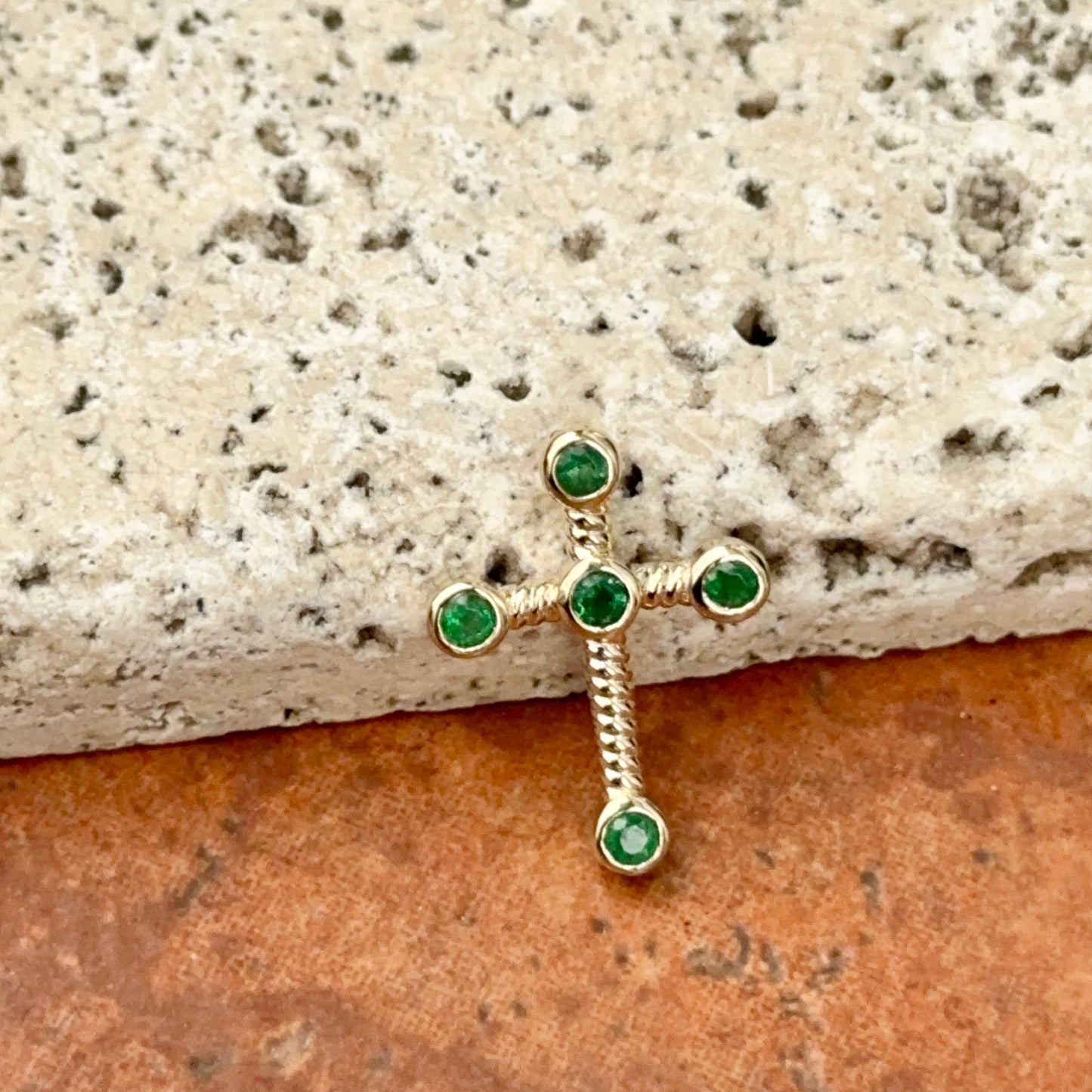 14KT Yellow Gold Round Emerald Twisted Cross Pendant Slide 19mm