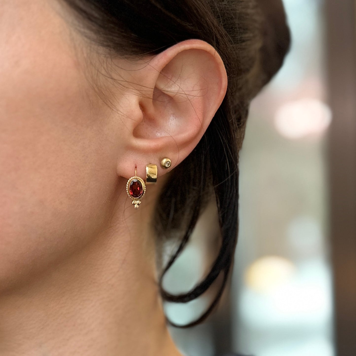 14KT Yellow Gold Oval Garnet Gemstone Detailed Frame Earrings