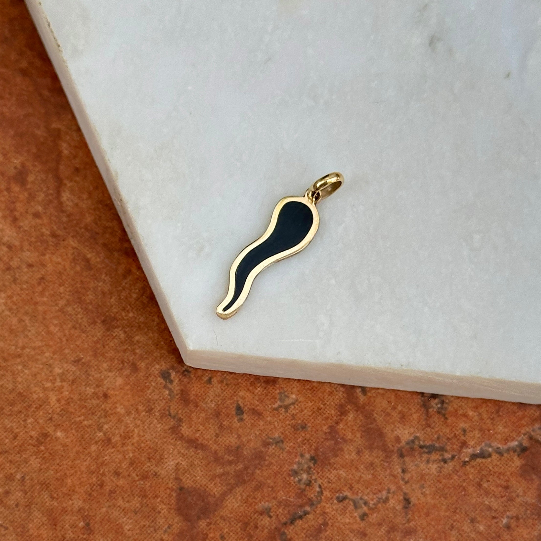 Solid gold italian hot sale horn charm