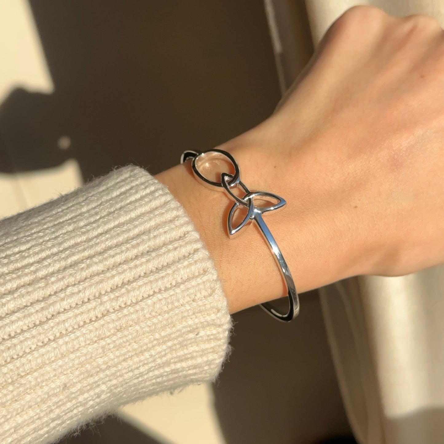 Sterling Silver Rhodium Plated Trinity Knot Oval Bangle Bracelet