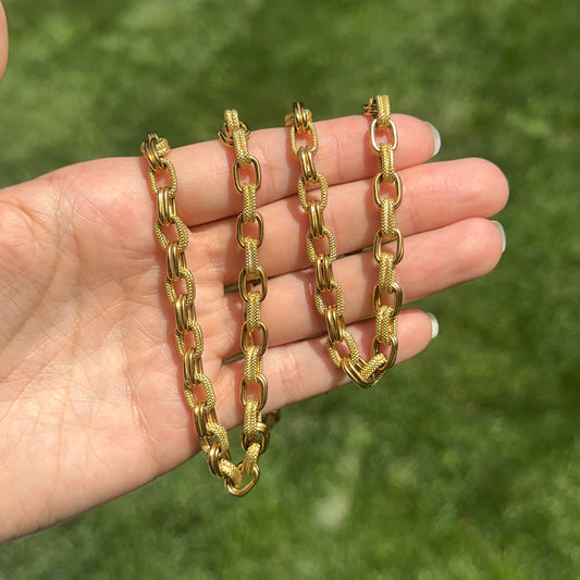 Estate 18KT Yellow Gold Textured Oval Link Necklace 30"