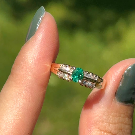 Estate 14KT Yellow Gold Oval Emerald + Round Diamond Ring