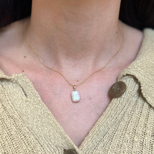 14KT Yellow Gold Mother of Pearl Rectangle Bezel Pendant Charm 12mm