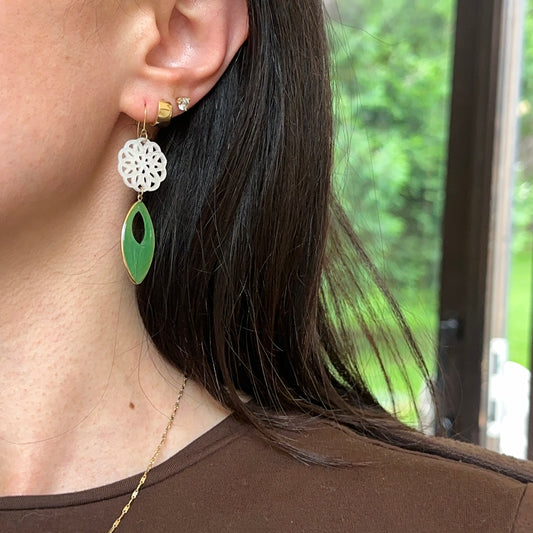 Estate 14KT Yellow Gold Marquise Green Jade + White Pearl Filigree Dangle Earrings