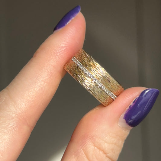 Vintage 14KT Yellow Gold Textured Diamond Cigar Band Ring 6.75