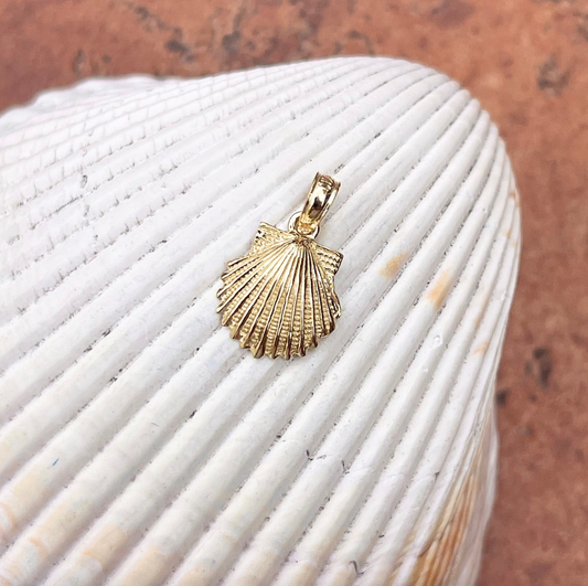 14KT Yellow Gold 2D Scallop Shell Pendant Charm