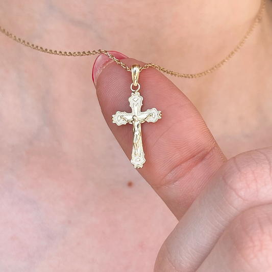 14KT Yellow Gold Scalloped Edge Crucifix Cross Pendant