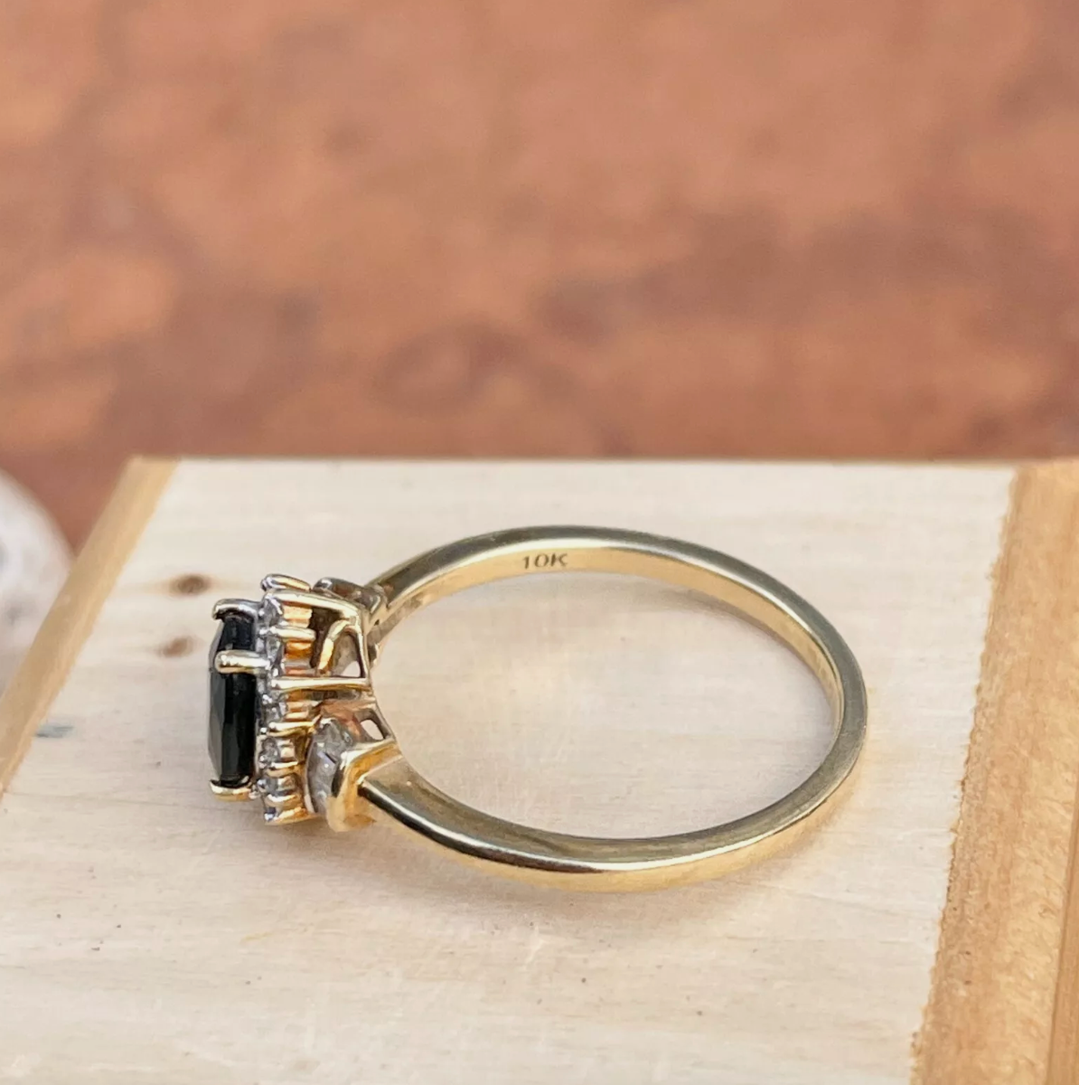 Estate 10K Yellow Gold Oval 1.00 CT Blue Sapphire + Diamond Halo Ring