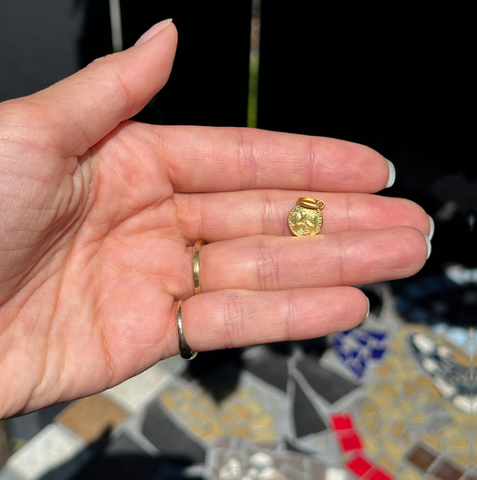 14KT Yellow Gold St Thomas Matte Medal Pendant Charm 10mm