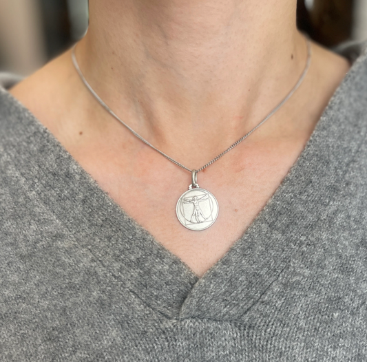 Sterling Silver Antiqued Da Vinci Round Medal Pendant 25mm