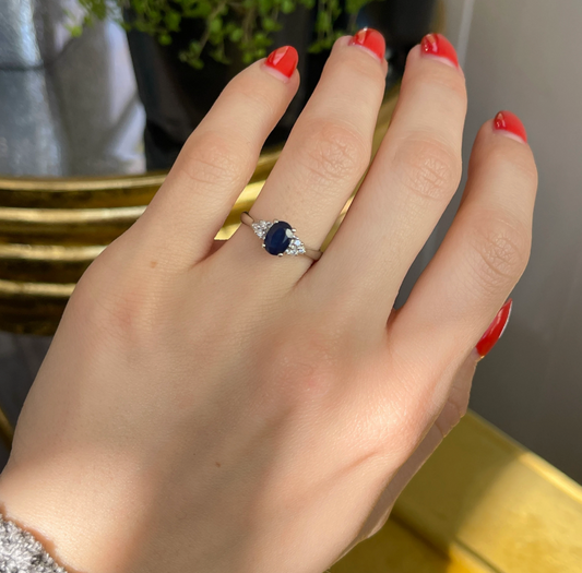 Estate 14KT White Gold Oval 1.00 CT Blue Sapphire + Diamond Accent Ring