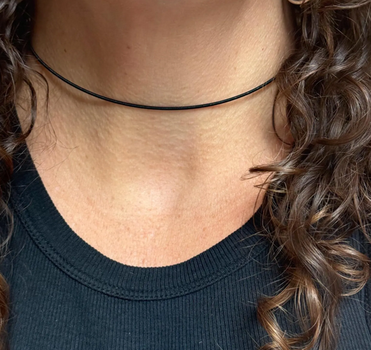 14KT Yellow Gold Black Coil 1.4mm Collar Necklace