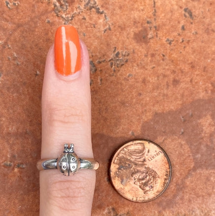 Sterling Silver Antiqued Lady Bug Charm Toe Ring