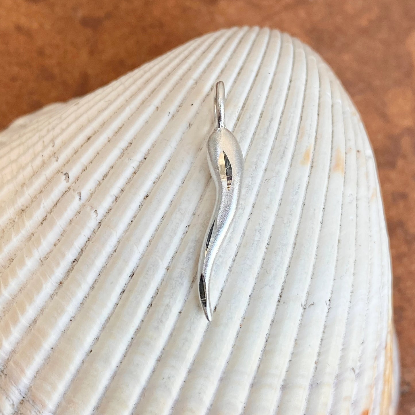 Sterling Silver Diamond-Cut Italian Horn Pendant Charm 26mm