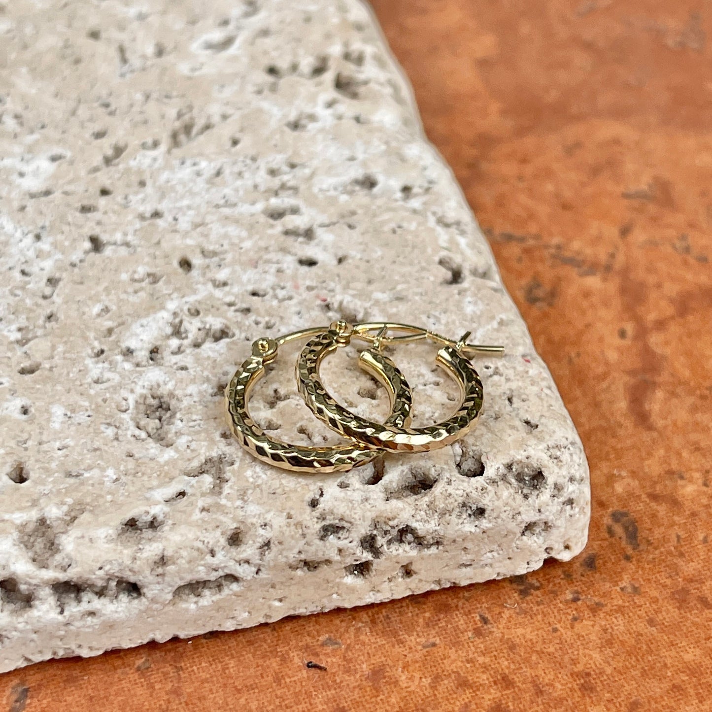 14KT Yellow Gold 2mm Tube Diamond-Cut Finish Hoop Earrings 15mm