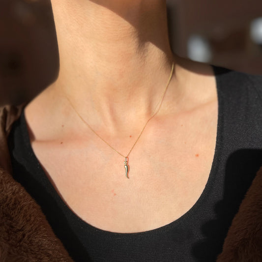 14KT Yellow Gold Small Italian Horn Pendant Charm 16mm