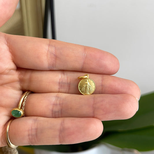 18KT Yellow Gold Miraculous Medal Round Matte Pendant Charm 10mm
