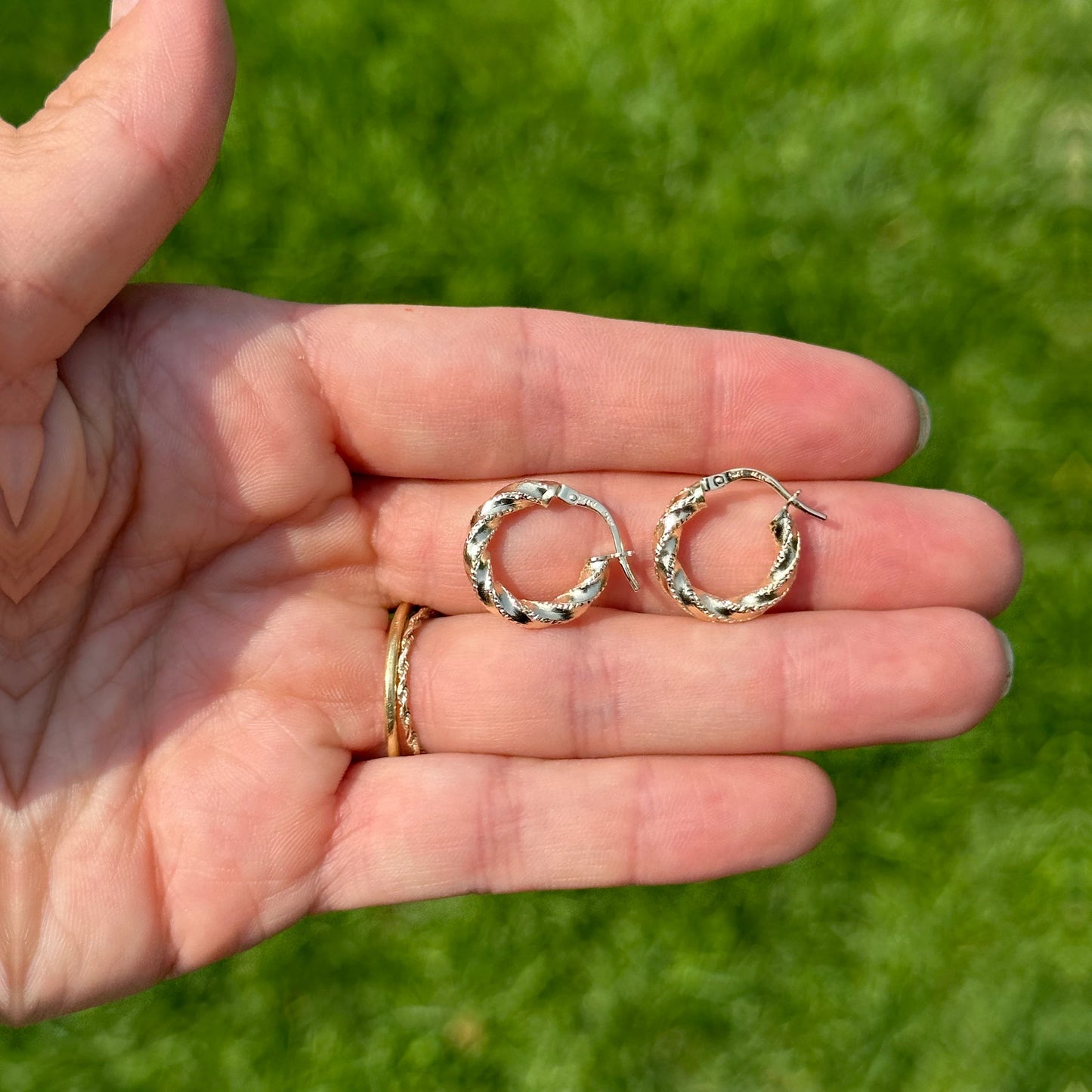 14KT Yellow Gold 3mm Twisted Textured Hoop Earrings 15mm