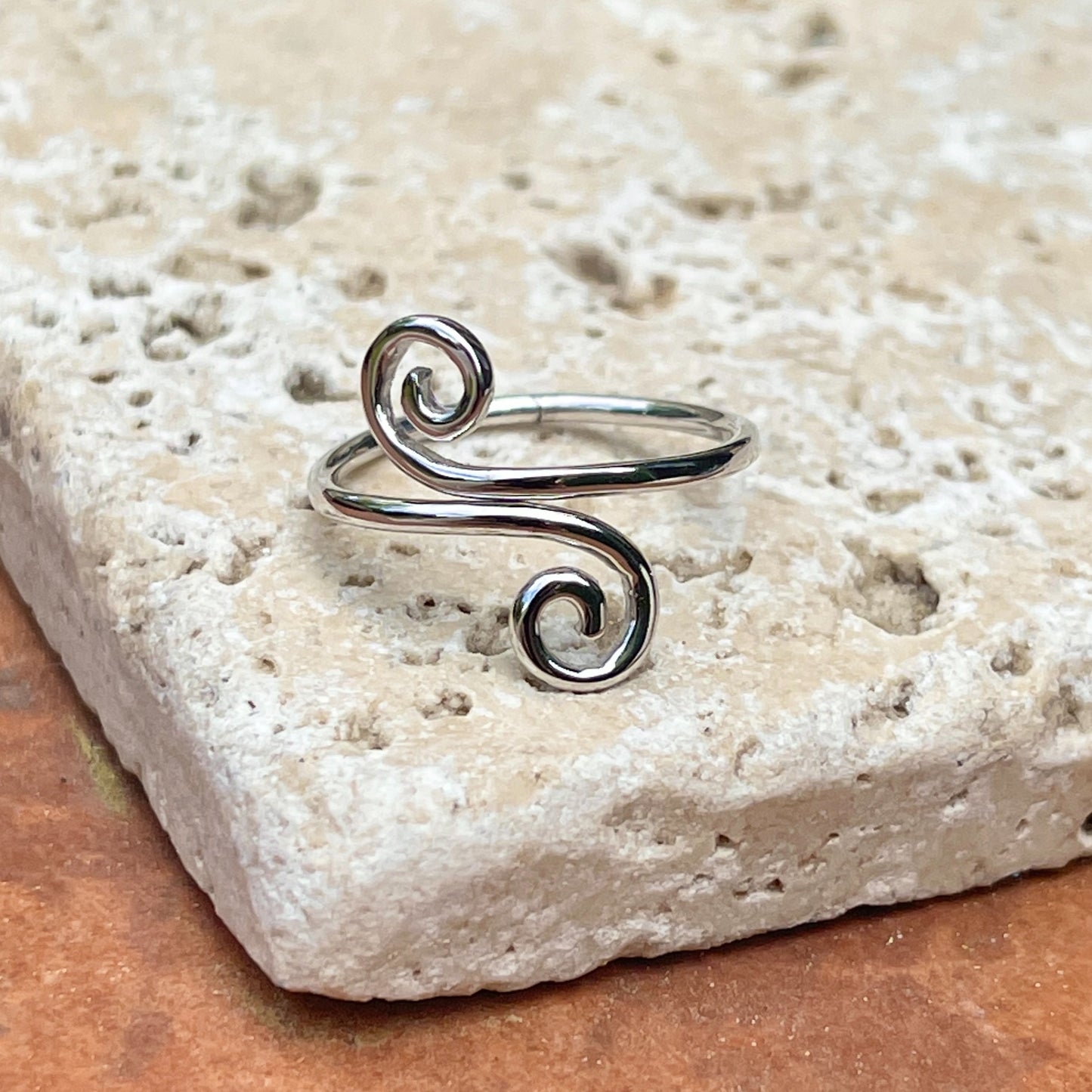 14KT White Gold Swirl Design Toe Ring