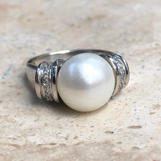Estate 18KT White Gold Freshwater Pearl + Diamond Ring Size 6.75, Estate 18KT White Gold Freshwater Pearl + Diamond Ring Size 6.75 - Legacy Saint Jewelry