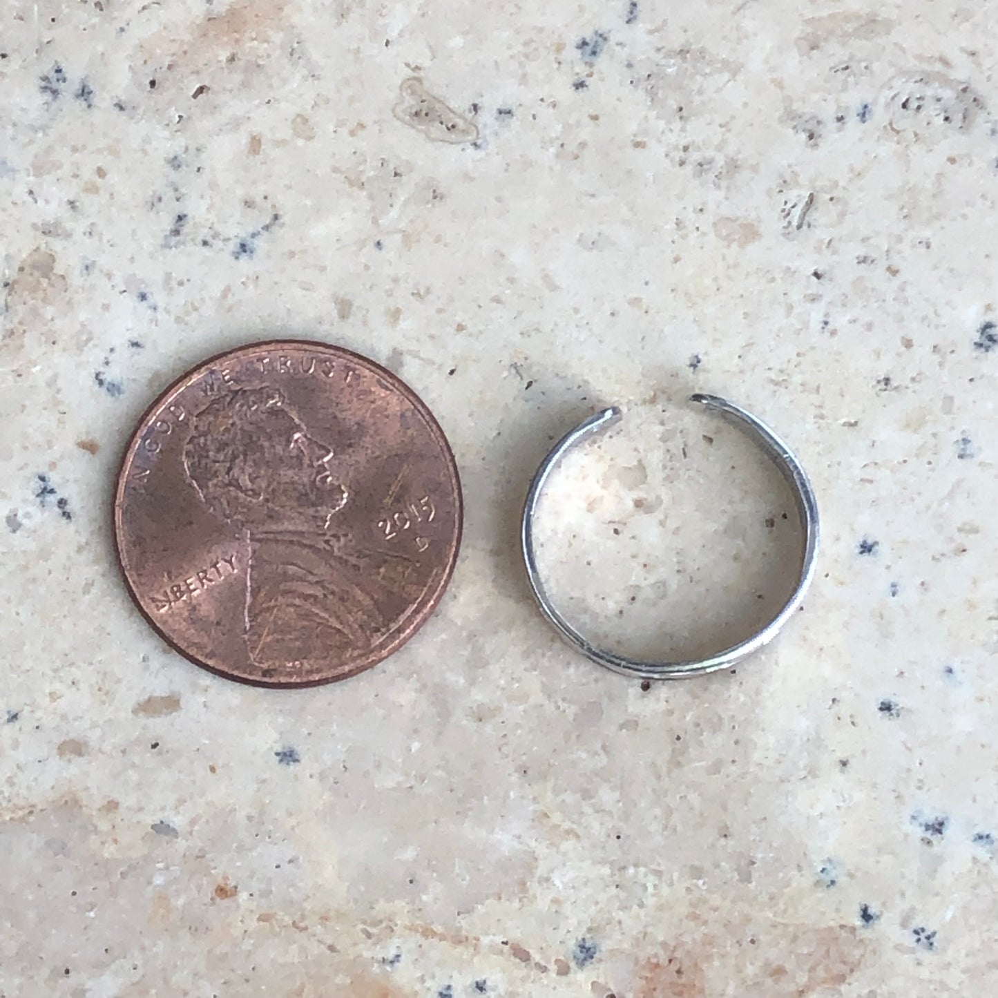 14KT White Gold Leaf Pattern Toe Ring, 14KT White Gold Leaf Pattern Toe Ring - Legacy Saint Jewelry