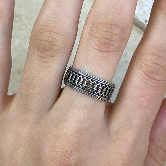 Sterling Silver Gallery Wire Filigree Ring Size 8, Sterling Silver Gallery Wire Filigree Ring Size 8 - Legacy Saint Jewelry