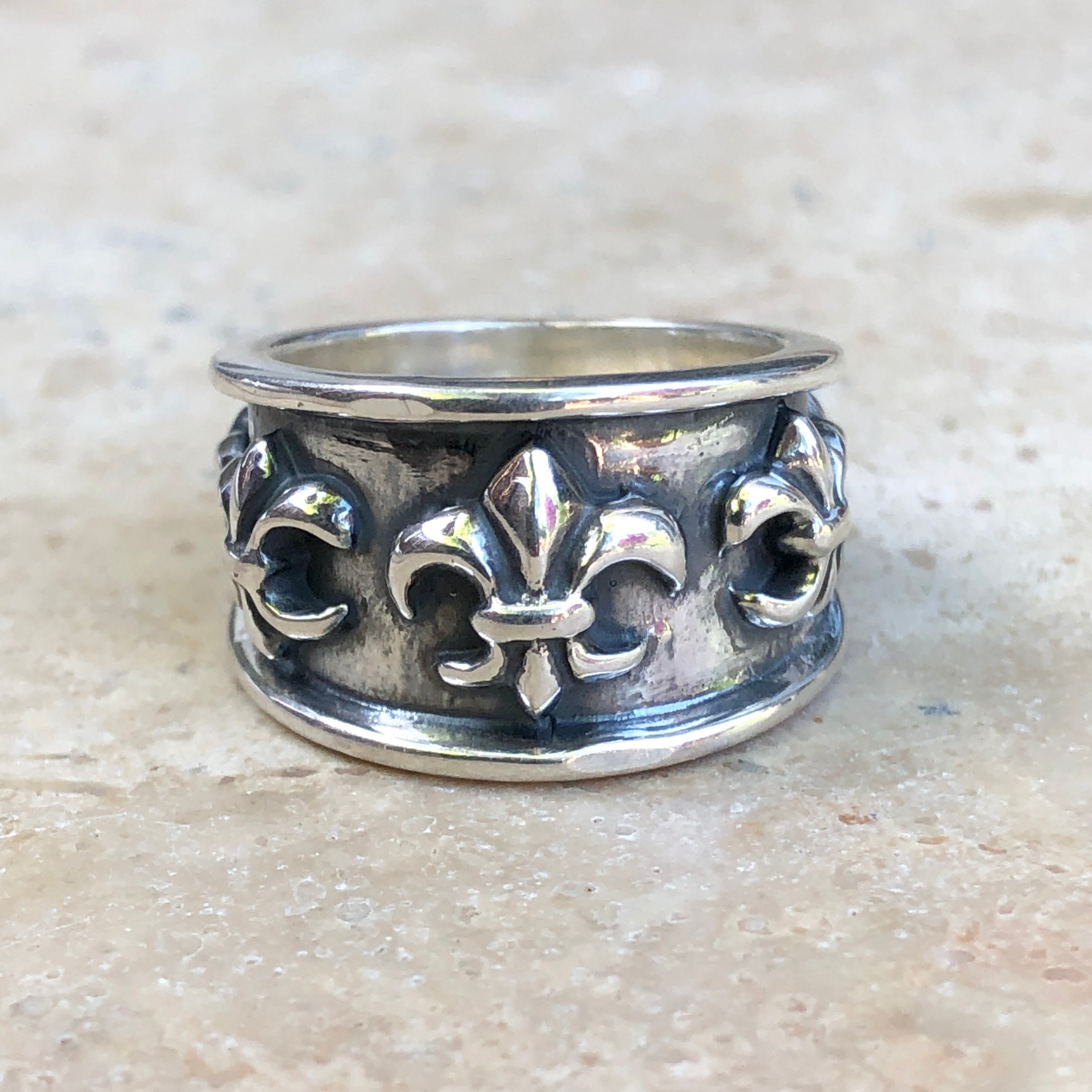 Sterling silver fleur de 2024 lis ring