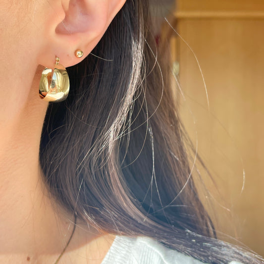 14KT Yellow Gold Shiny 10.5mm Tapered Round Hoop Earrings 21mm