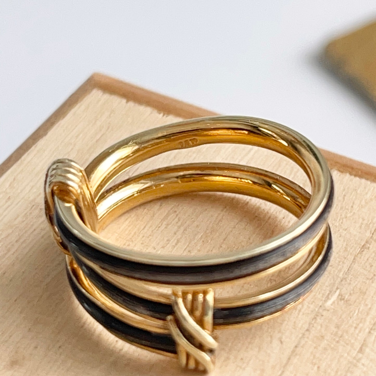 Estate 18KT Yellow Gold Black Elephant Hair Triple Strand Ring