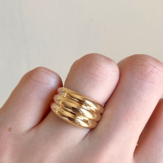 14KT Yellow Gold Polished Ribbed Dome Cigar Band Ring, 14KT Yellow Gold Polished Ribbed Dome Cigar Band Ring - Legacy Saint Jewelry