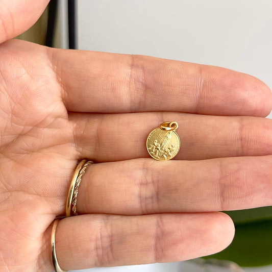 14KT Yellow Gold Matte our Lady of Fatima Medal Pendant 10mm - LSJ