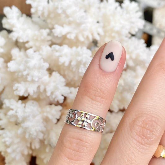 14KT White Gold Floral Band Toe Ring