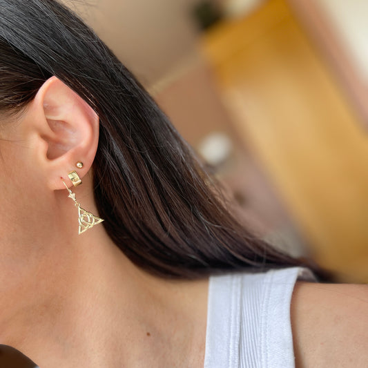 14KT Yellow Gold Celtic Trinity Knot Lever Back Earrings