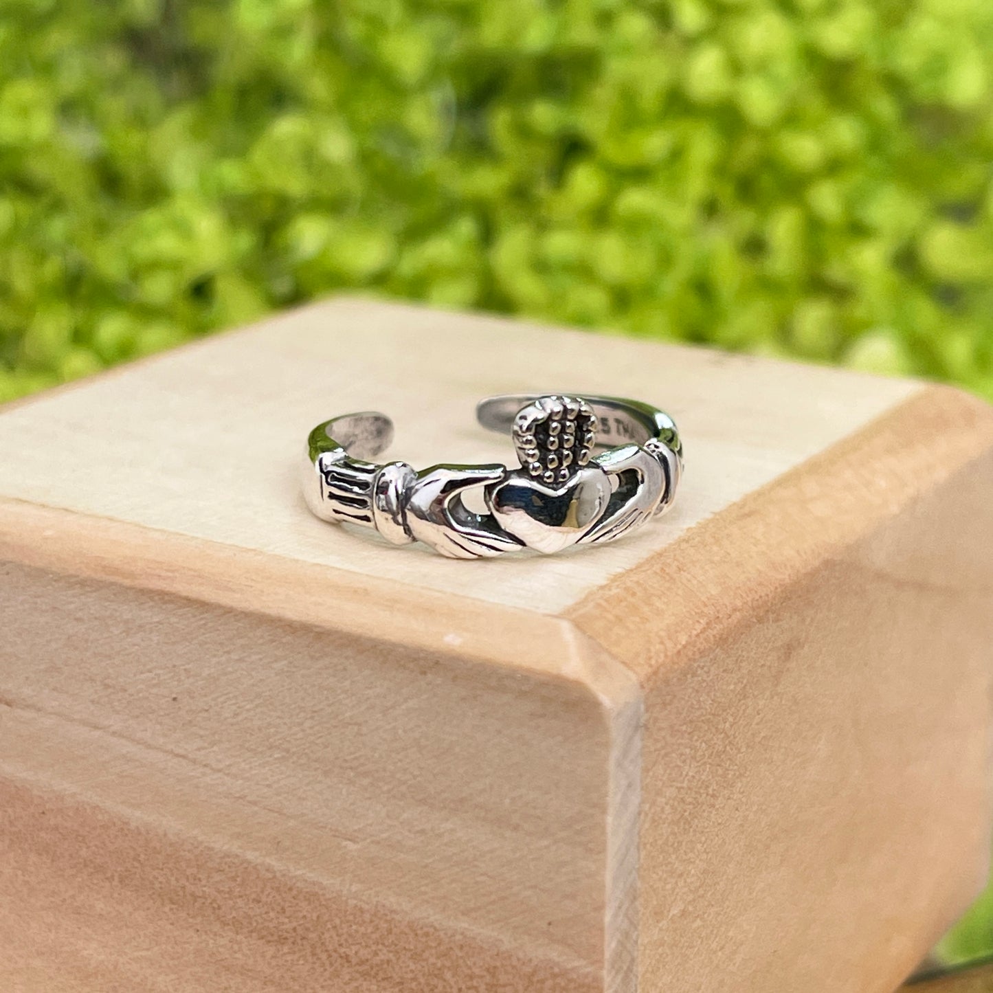 Sterling Silver Antiqued Claddagh Celtic Toe Ring