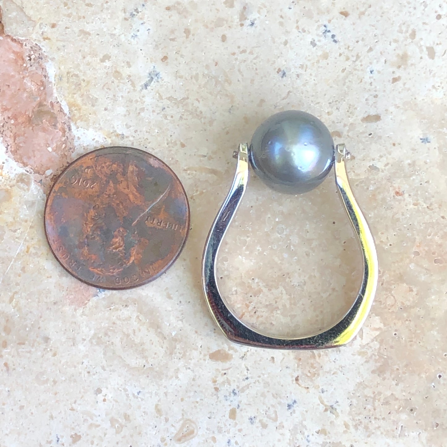 14KT White Gold + Gray Tahitian pearl Ring Size 8, 14KT White Gold + Gray Tahitian pearl Ring Size 8 - Legacy Saint Jewelry