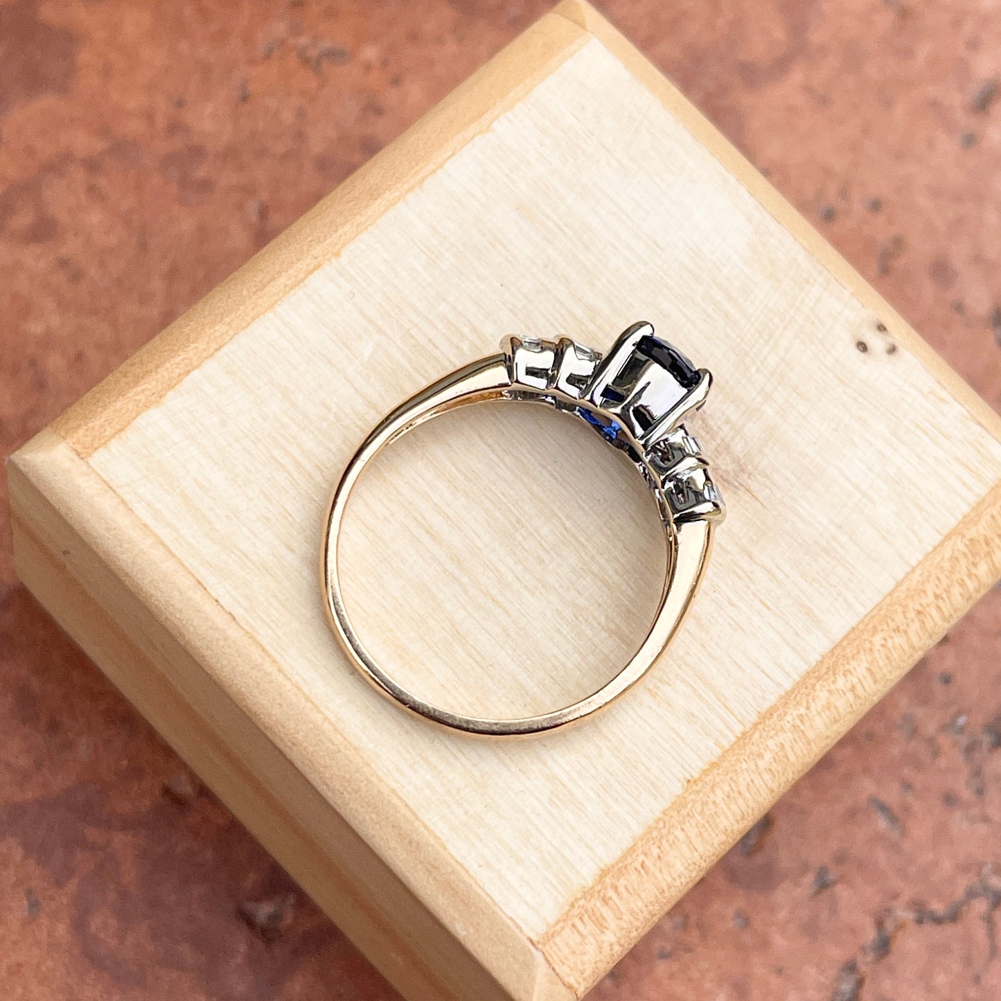 Estate 14KT Yellow Gold Oval 1.85 CT Blue Sapphire + Baguette Diamond Ring