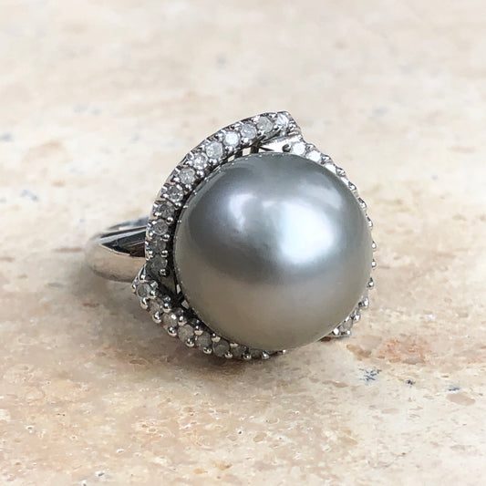 Estate 14KT White Gold Diamond + Gray Tahitian Pearl Cluster Ring Size 5, Estate 14KT White Gold Diamond + Gray Tahitian Pearl Cluster Ring Size 5 - Legacy Saint Jewelry